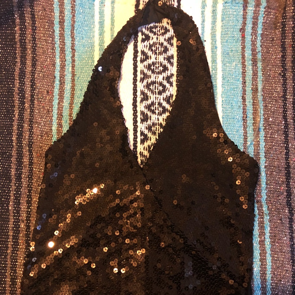 Forever 21 Black Sequin Halter Small 🖤